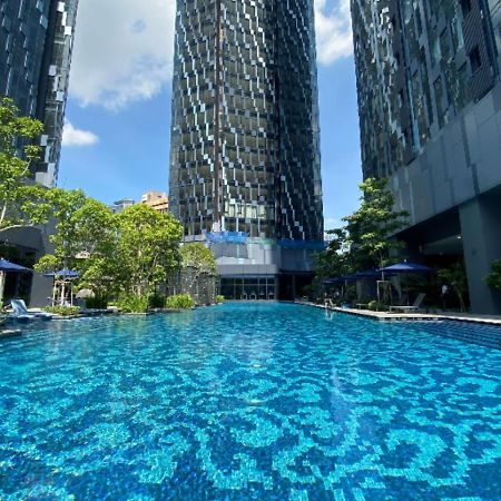 Star Holiday Sky Pool Klcc Kuala Lumpur Extérieur photo