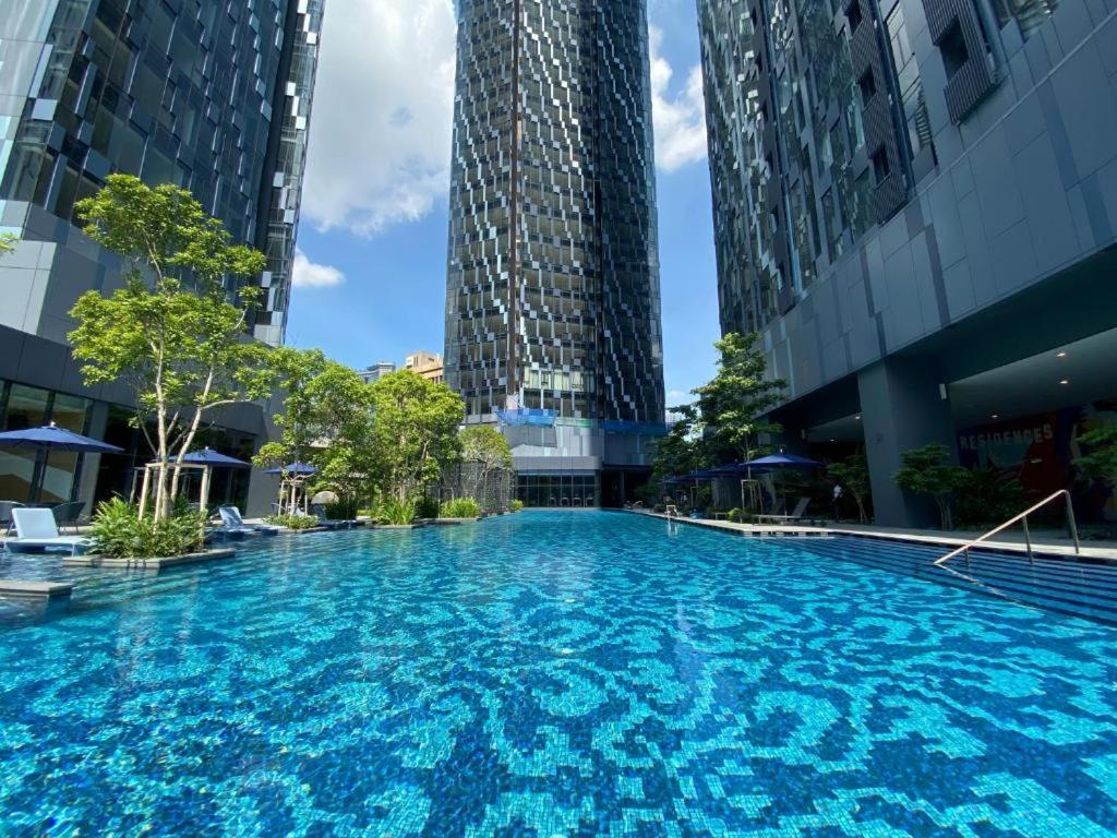 Star Holiday Sky Pool Klcc Kuala Lumpur Extérieur photo