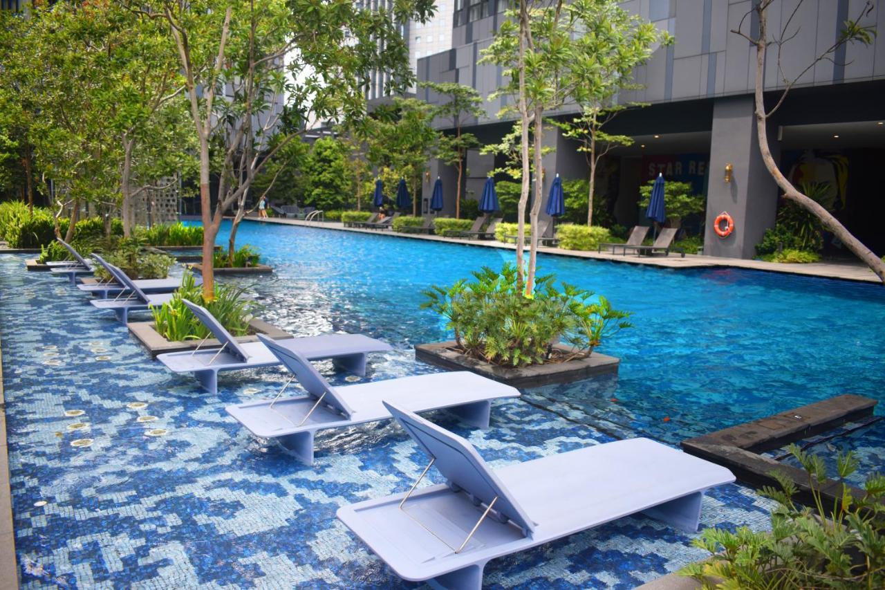 Star Holiday Sky Pool Klcc Kuala Lumpur Extérieur photo
