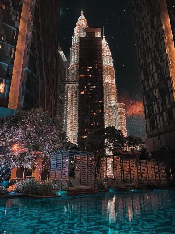 Star Holiday Sky Pool Klcc Kuala Lumpur Extérieur photo