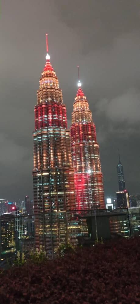 Star Holiday Sky Pool Klcc Kuala Lumpur Extérieur photo
