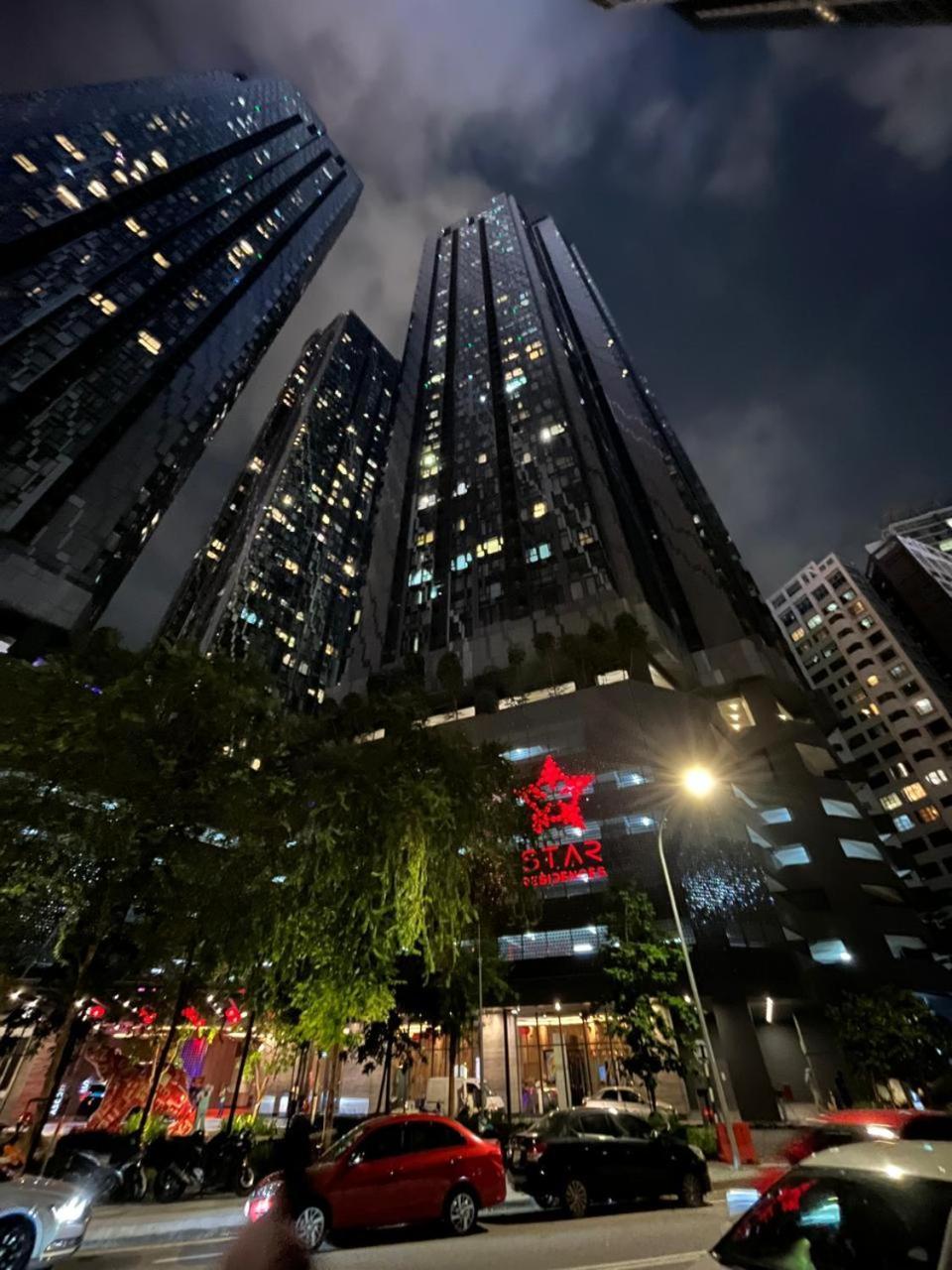 Star Holiday Sky Pool Klcc Kuala Lumpur Extérieur photo