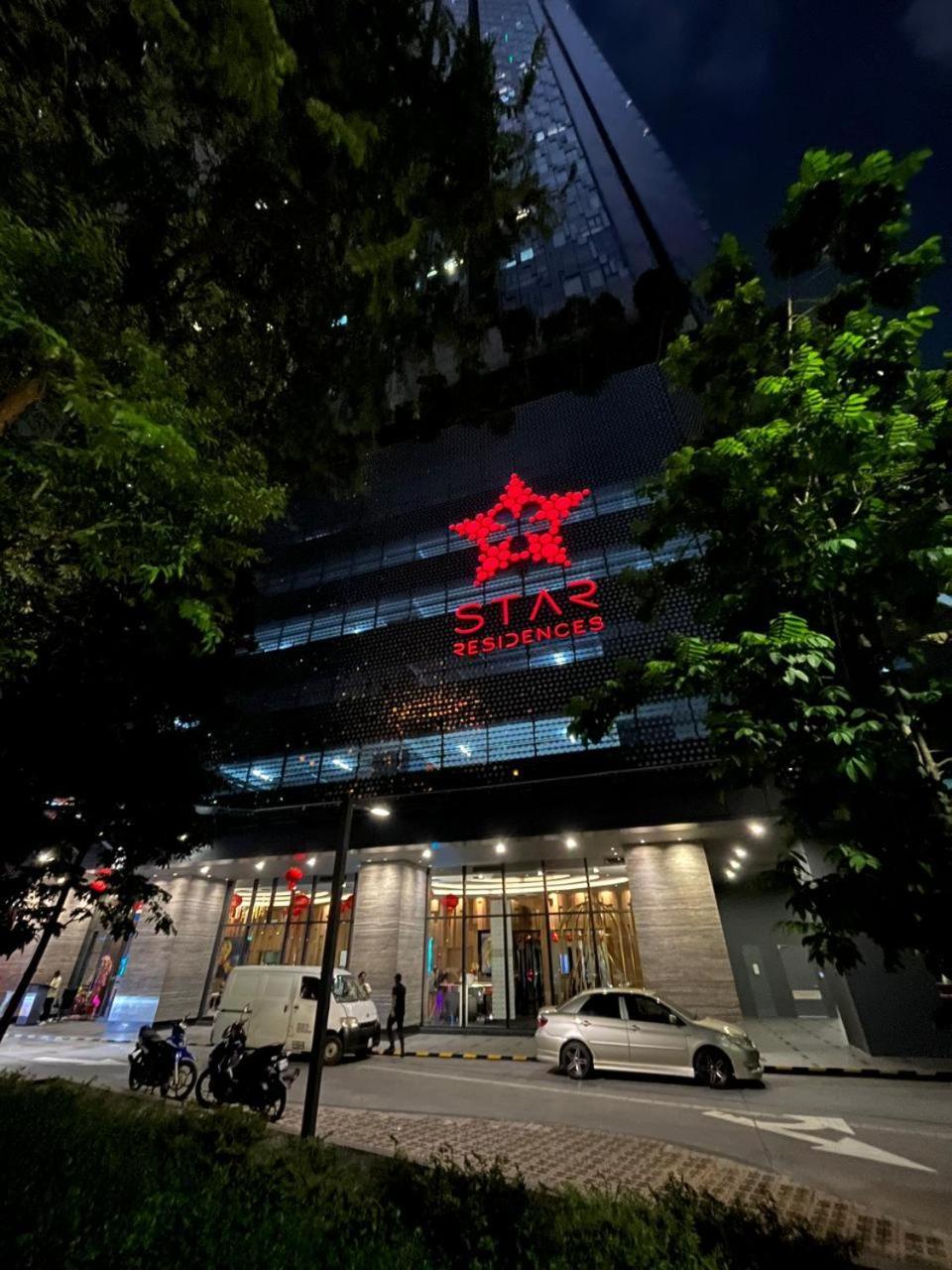 Star Holiday Sky Pool Klcc Kuala Lumpur Extérieur photo